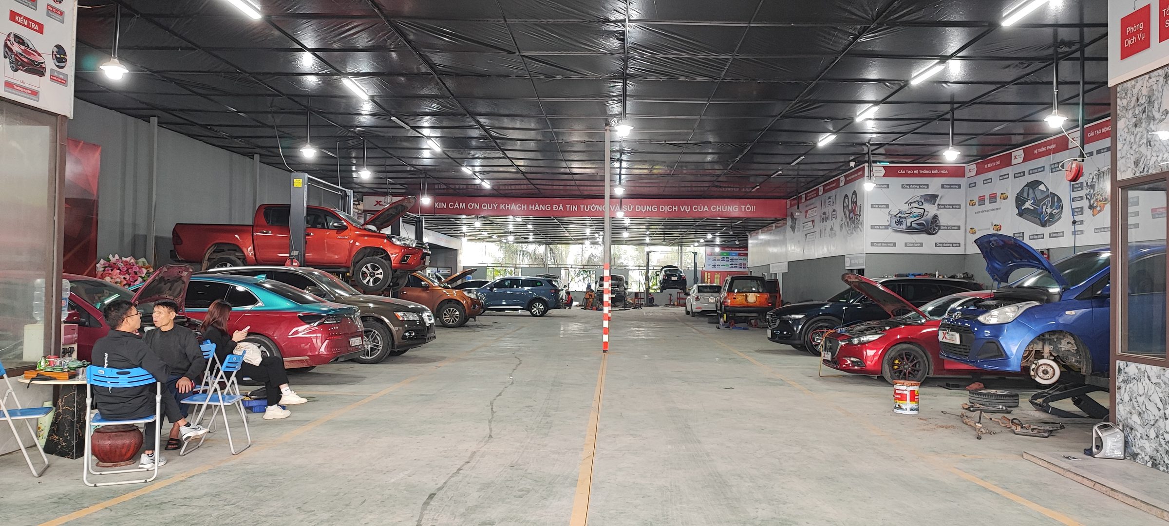 Không gian xưởng Xuân Thành Auto
